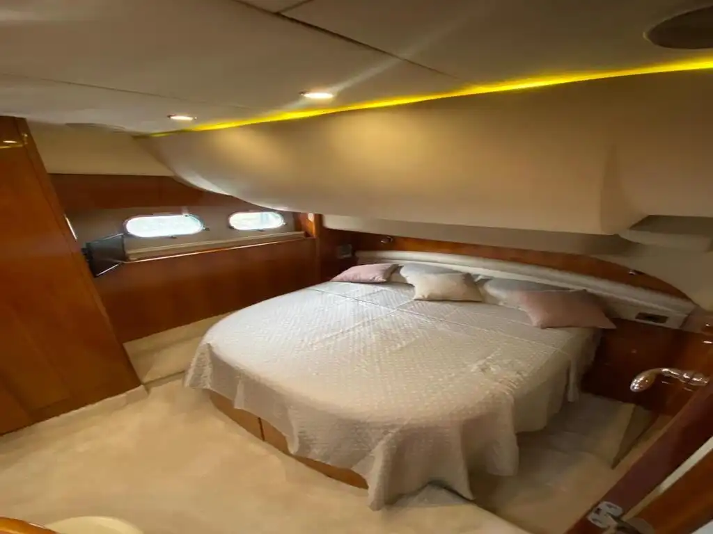 YACHT DELA MARE